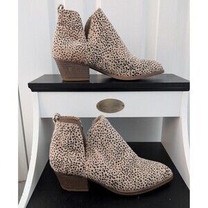 CL by Laundry Women's 7.5 Faux Hide Leather Cheetah Print Slip-On Ankle Booties
